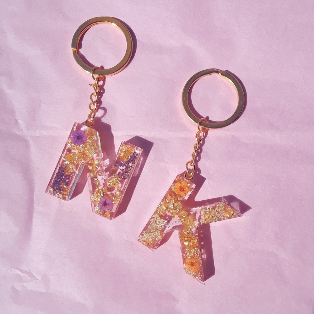 Custom Resin Letter or Number Keychain - Picture 7 of 16